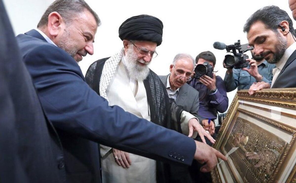 Hamas al-Arouri presents Jerusalem image to Iran Supreme Leader Khamenei in Tehran 2019