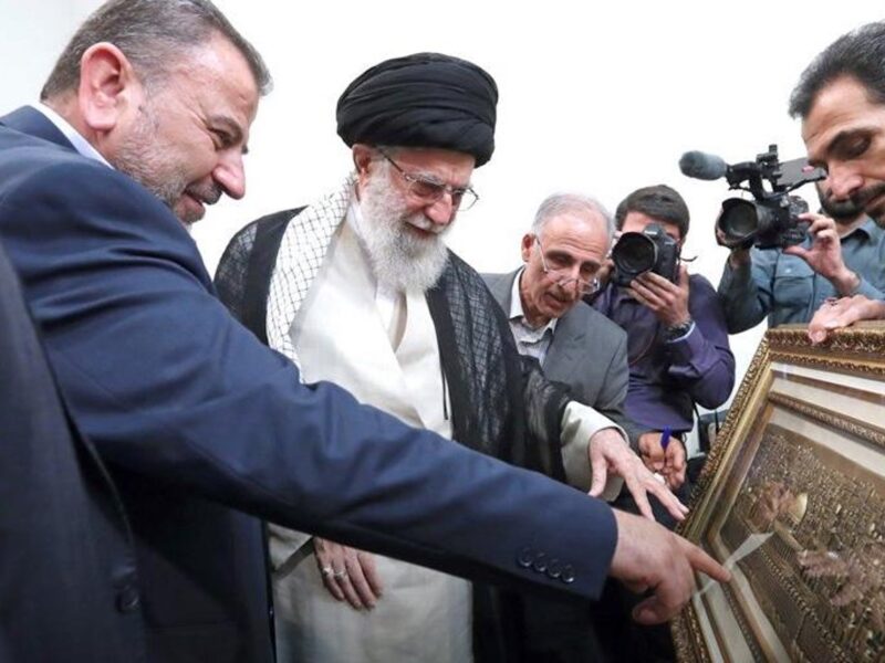 Hamas al-Arouri presents Jerusalem image to Iran Supreme Leader Khamenei in Tehran 2019