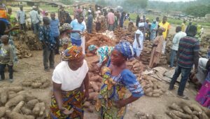 Subsistence_Farmers_Trying_To_Sell_Their_Produce