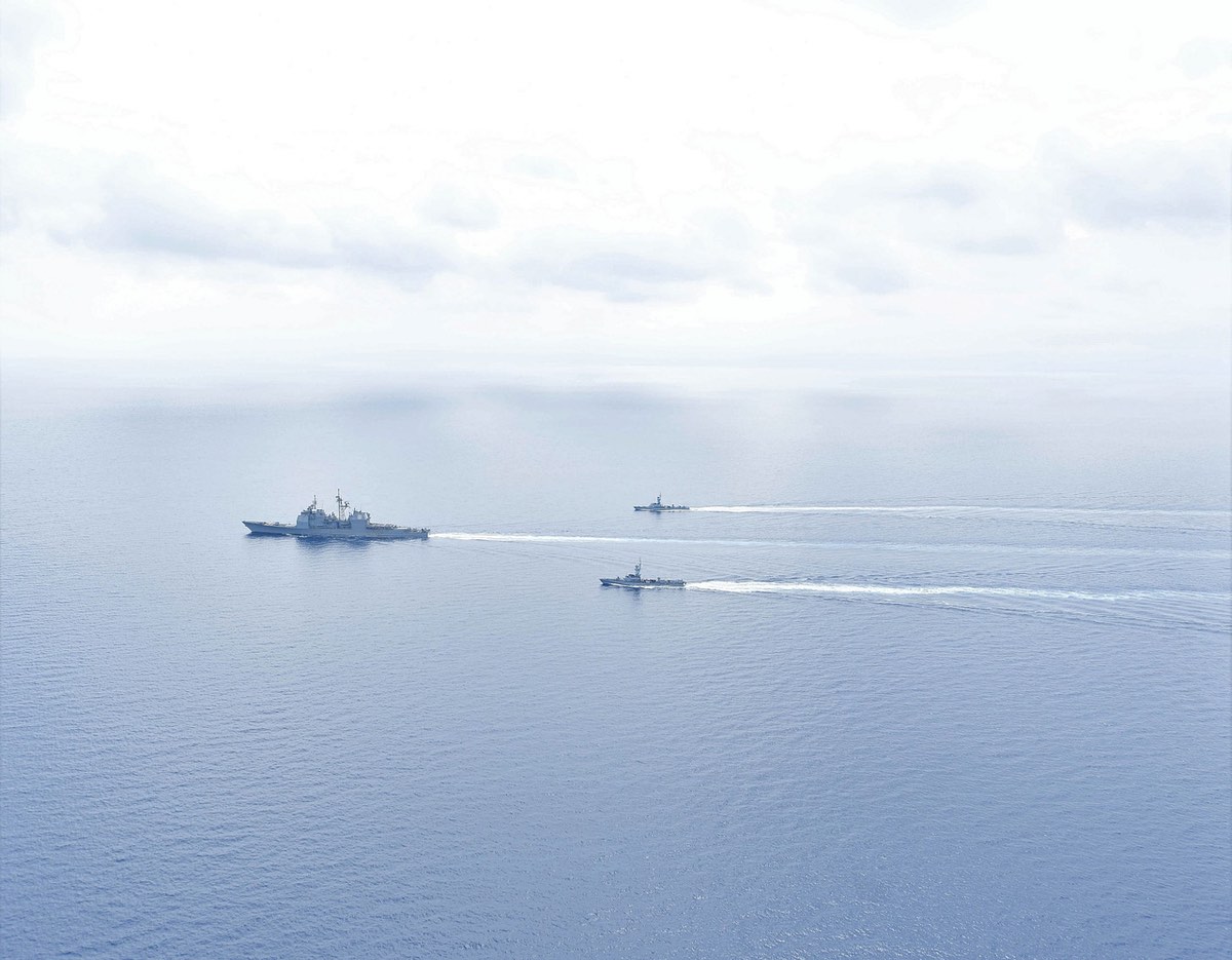 Israeli naval forces and the Ticonderoga-class guided missile cruiser “USS Monterey” conduct maritime security operations in the Eastern Mediterranean Sea, March 15, 2021.Credit: U.S. Navy.