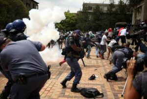 Police attempt to disperse protesting crowd at Wits University, Johannesburg, South Africa. Source: Twitter.