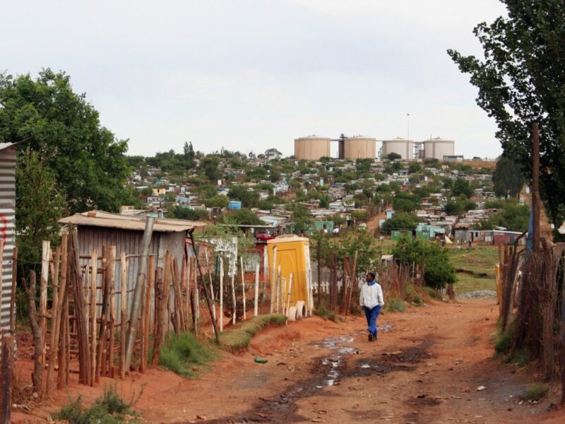 Poverty-stricken area of Soweto, Gauteng; By Richard IJzermans, commons, Flickr.