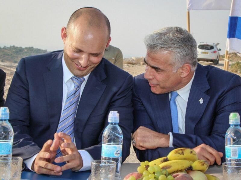 Naftali Bennett and Yair Lapid in 2017. Photo by Gershon Elinson/Flash90