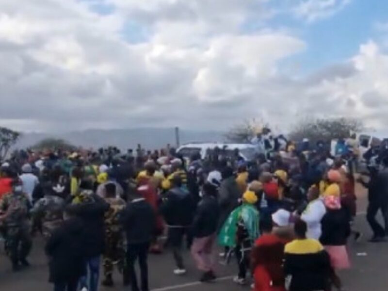 Zuma supporters gather outside Nkandla, 4 July 2021. Source: DA.