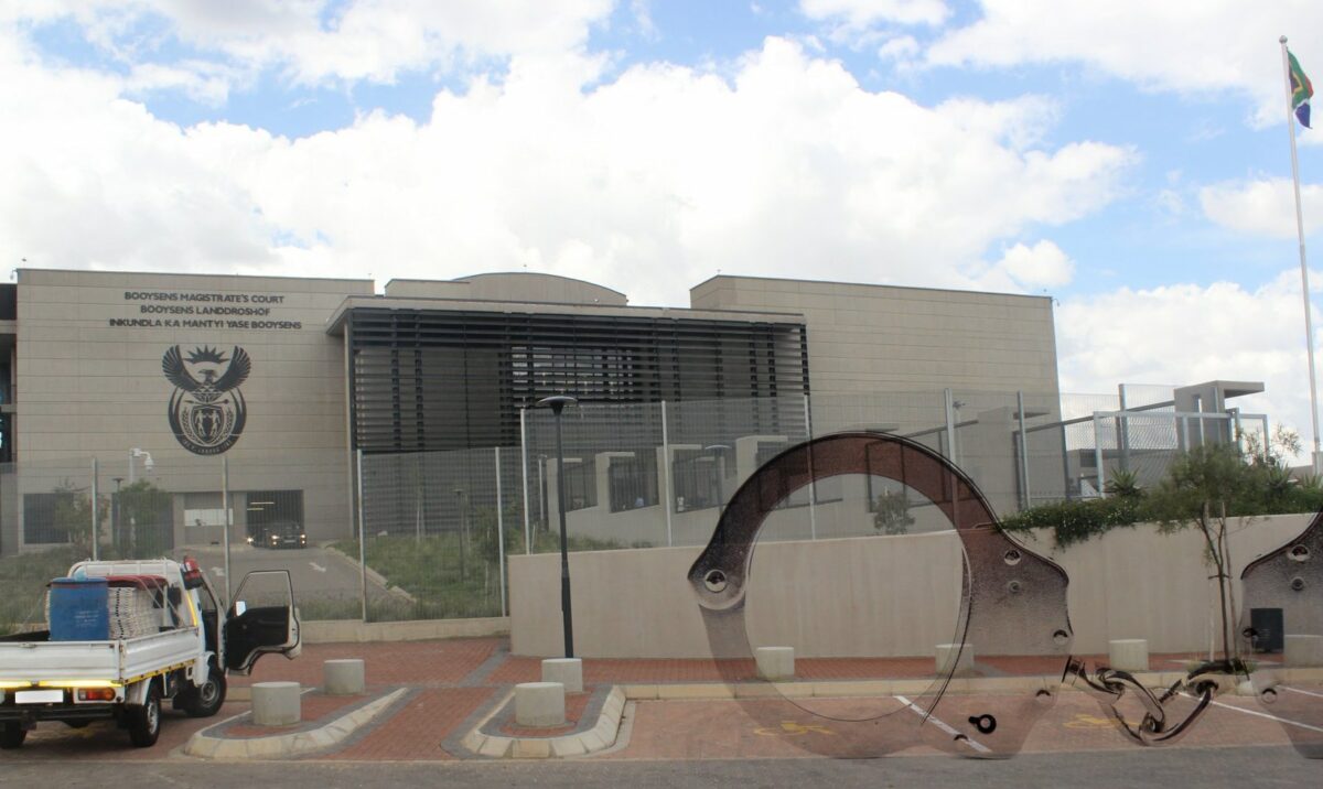 Booysens Magistrate Court, DOJ SA, source: FB; Handcuffs by George Hodan.