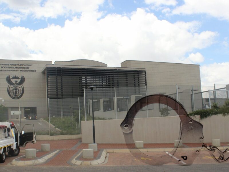 Booysens Magistrate Court, DOJ SA, source: FB; Handcuffs by George Hodan.