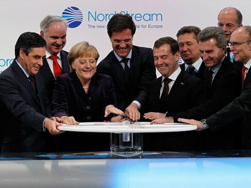 Ceremony of opening of gasoline Nord Stream. Among others Angela Merkel and Dmitry Medvedev, 8 November 2011. Source: www.kremlin.ru