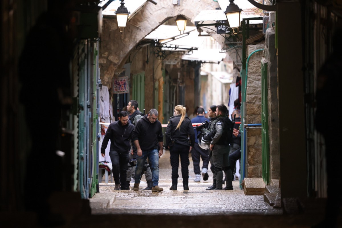 The scene of a terror attack in Jerusalem's Old City, Nov. 21, 2021. Photo by Yonatan Sindel/Flash90.