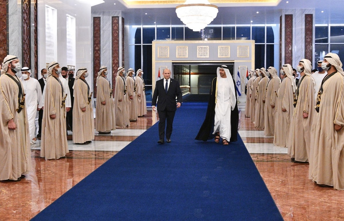 Israeli Prime Minister Naftali Bennett is greeted by Abu Dhabi Crown Prince Sheikh Mohammed bin Zayed at his private palace in Abu Dhabi, Dec. 13, 2021. Credit: Haim Zach/GPO.