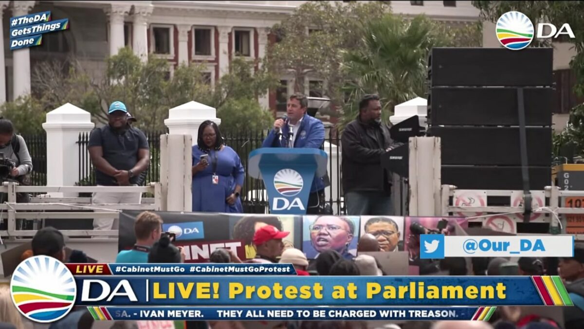 DA Leader John Steenhuisen speaking at the march at Parliament, 30 March 2022. Screenshot.