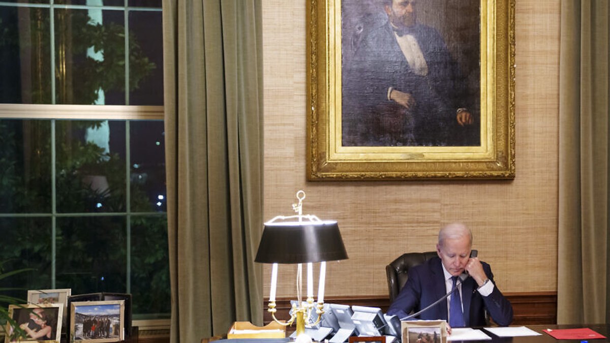 U.S. President Joe Biden speaking on the phone at the White House. March, 9, 2022. Source: POTUS/Twitter.