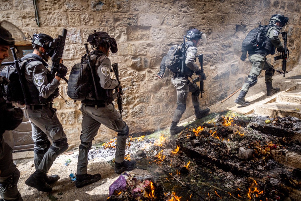 Israeli police during clashes outside the Al Aqsa Mosque, in Jerusalem's Old City on April 17, 2022. Photo by Yonatan Sindel/Flash90.