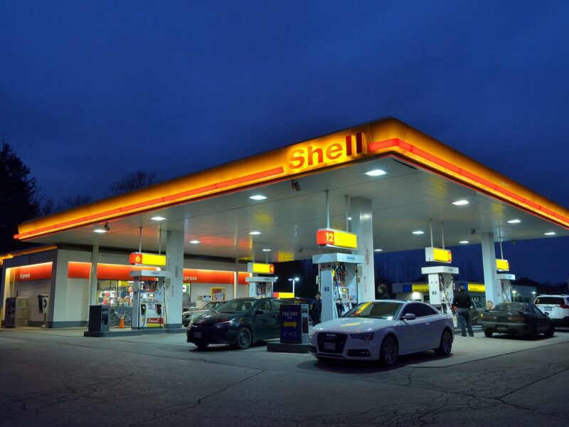 Petrol Station, Shell Garage, in South Africa. Source: commons.