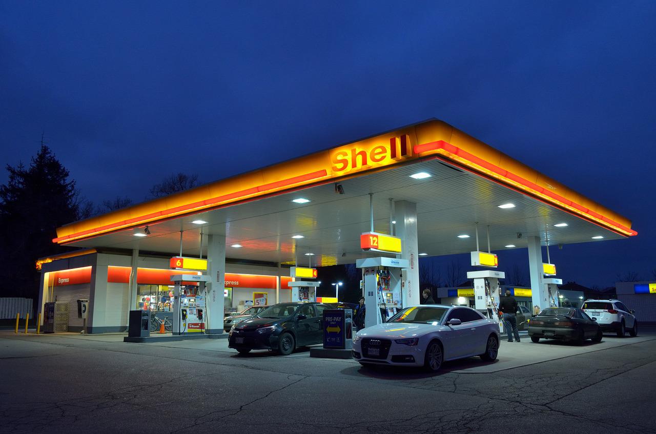 Petrol Station, Shell Garage, in South Africa. Source: commons.