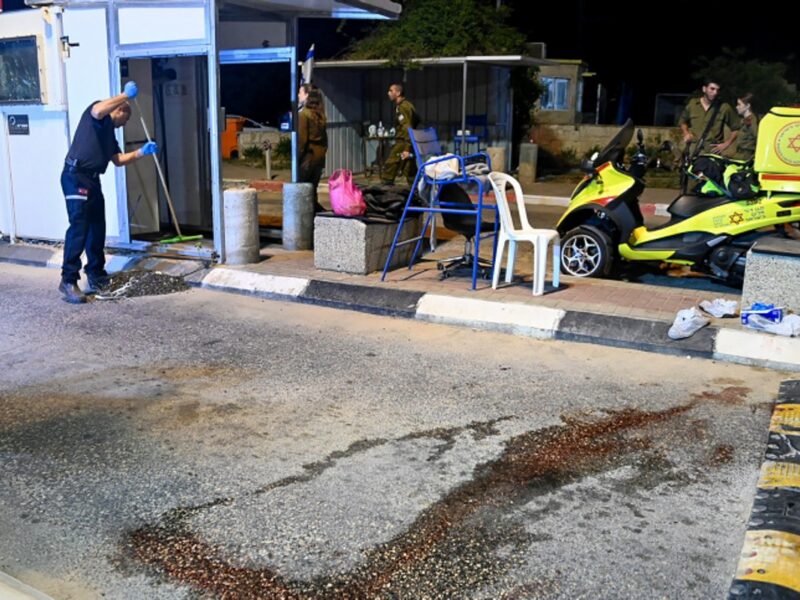 Israeli security and rescue personnel at the scene of a shooting attack at the entrance to Ariel, in Judea and Samaria, on April 30, 2022. Photo by Flash90.