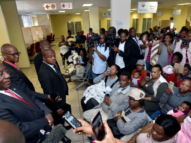 President Cyril Ramaphosa visits local SASSA Office in Alexandra, Johannesburg. Nov 2018. Source: GovZA Flickr https://creativecommons.org/licenses/by-nd/2.0/