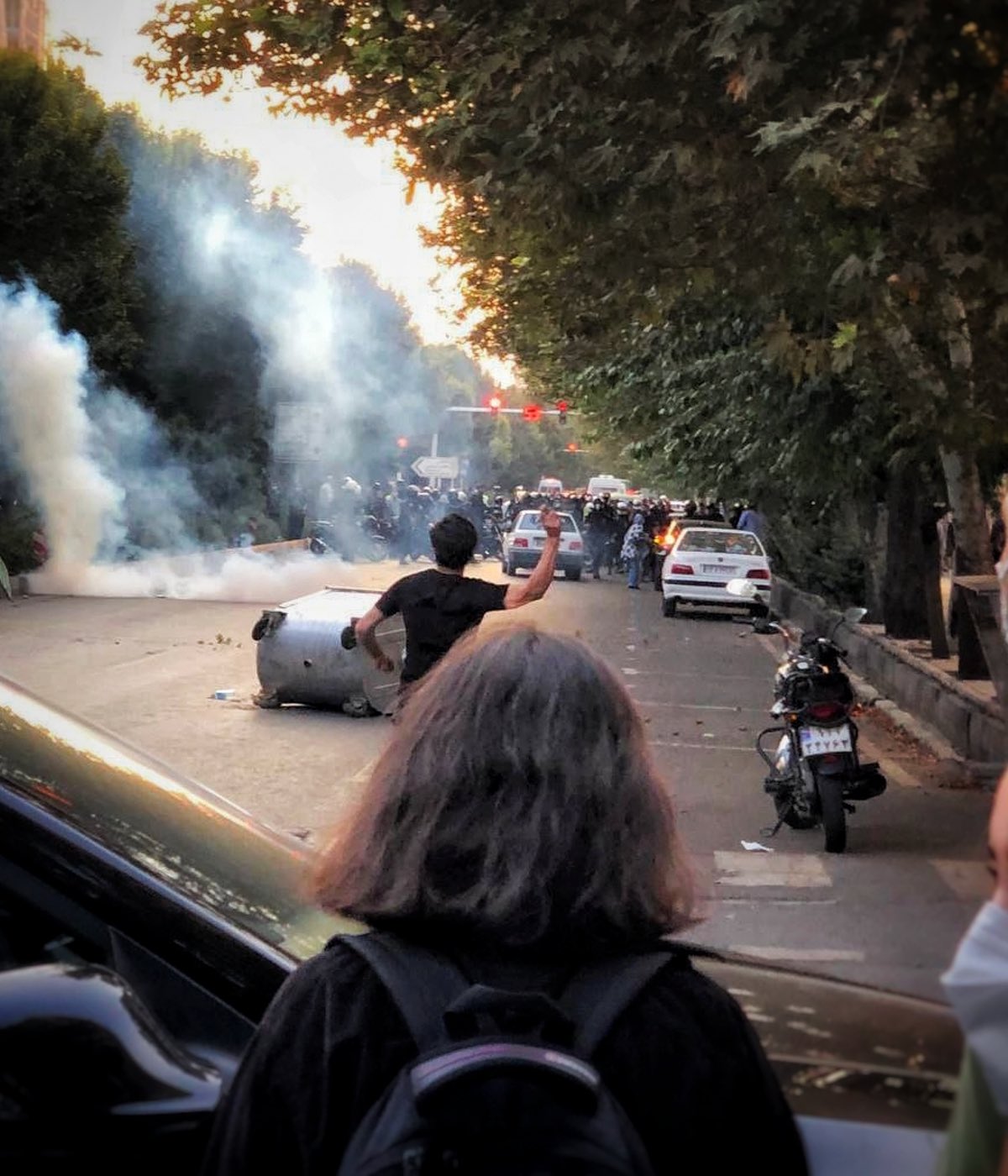 Iranians protest against the regime in Tehran, Sept. 20, 2022. Photo: Darafsh.