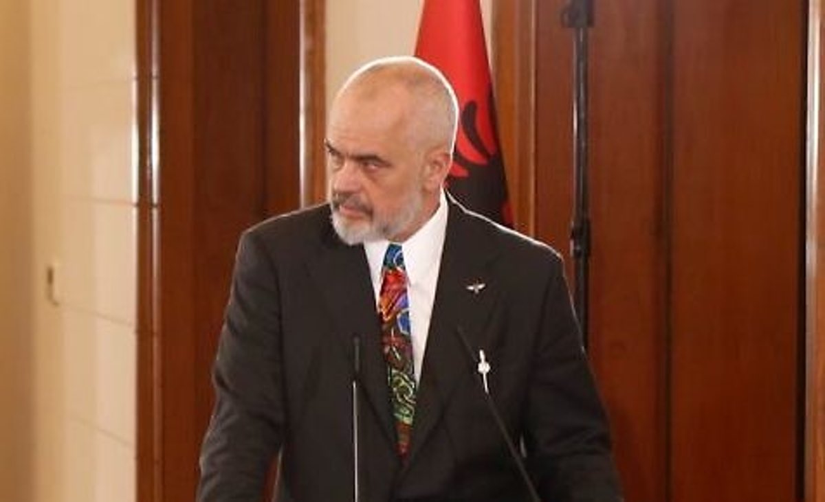 Edi_Rama_Prime_Minister_of_Albania_e_Keith_Krach_cropped-e1662896397791.jpg Caption: Albanian Prime Minister Edi Rama, Oct. 3, 2020. Credit: U.S. Embassy in Albania/Wikimedia Commons.