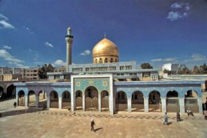 The Sayyidah Zaynab Shrine, south of Damascus. Source: Wikimedia Commons.