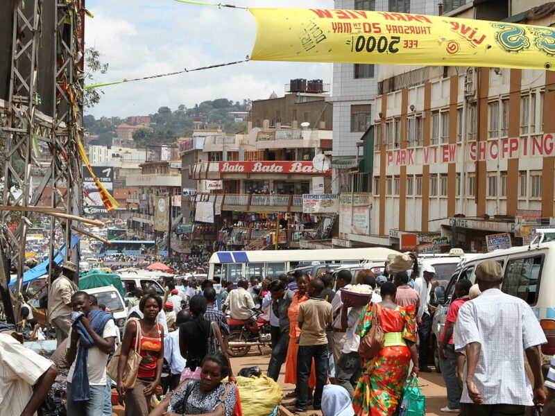 Downtown Uganda, taxi park overlook. May 2010, by Andrew Regan. https://creativecommons.org/licenses/by-sa/3.0/deed.en