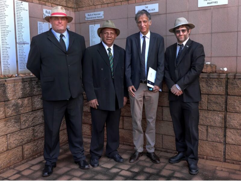 L to R: Gareth Shackleford, great-grandson of Jan Smuts; Vasco Da Gama, Councillor City of Johannesburg; Ambassador of Israel - His Excellency Eli Belotserkovsky; Benji Shulman - South African Zionist Federation; At the ceremony honouring war heroes, 27 Nov 2022. Courtesy SAZF.