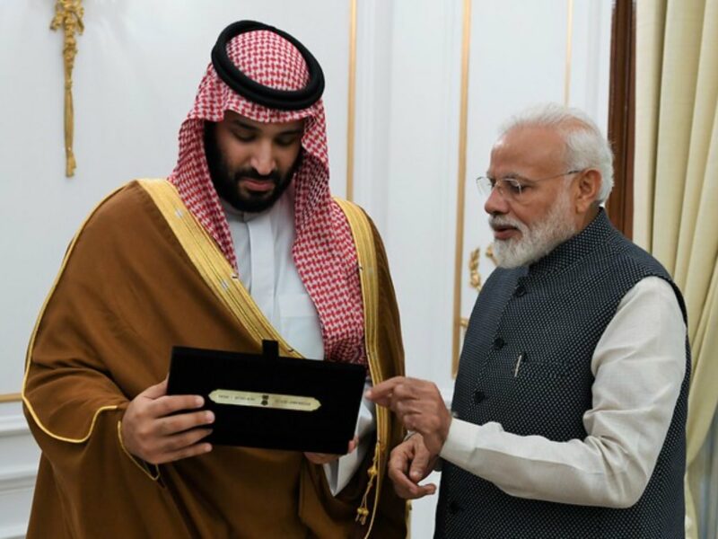 Mohammed bin Salman, Crown Prince of Saudi Arabia sign Visitor's Book in Hyderabad House, New Delhi (February 20, 2019). MEAphotogallery. https://creativecommons.org/licenses/by-nc-nd/2.0/