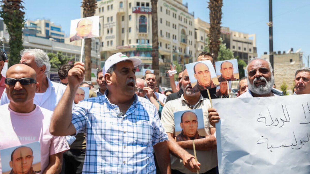 Palestinians take part in a protest in Ramallah following the death of Palestinian human-rights activist Nizar Banat on June 24, 2021. Photo by Flash90.