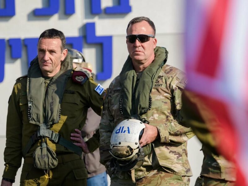 IDF Chief of Staff Lt. Gen. Herzi Halevi (left) with U.S. CENTCOM Commander Gen. Michael E. Kurilla during the "Juniper Oak" joint exercise in January 2023 in Israel. Credit: IDF Spokesperson's Unit.